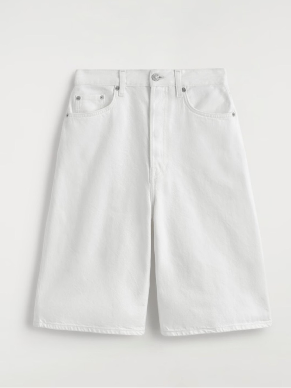 COS KNEE-LENGTH DENIM SHORTS white size 28 - Picture 2 of 8